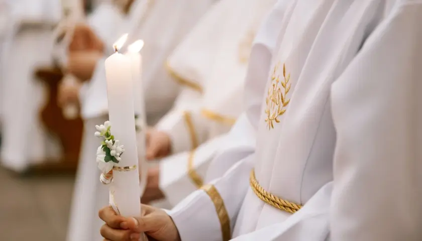 Ile kosztuje catering na komunię? Ceny, które mogą Cię zaskoczyć