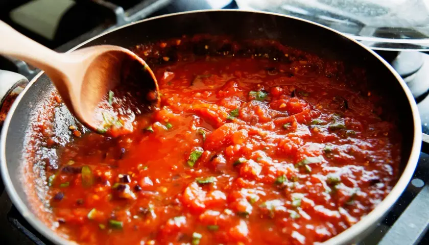 Jak pasteryzować sos do spaghetti z mięsem mielonym bez błędów