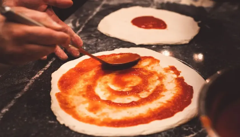 Sos do pizzy jak z pizzerii - tajemnice smaku, które musisz znać