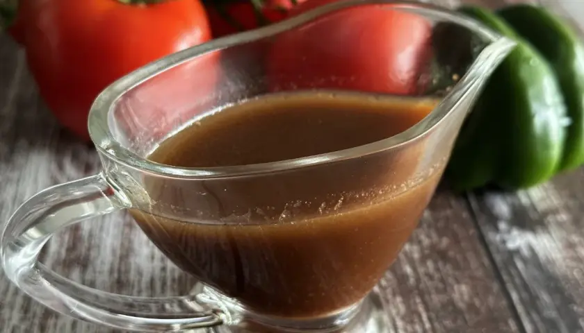 Jak zrobić sos balsamiczny do sałatki - proste przepisy i porady